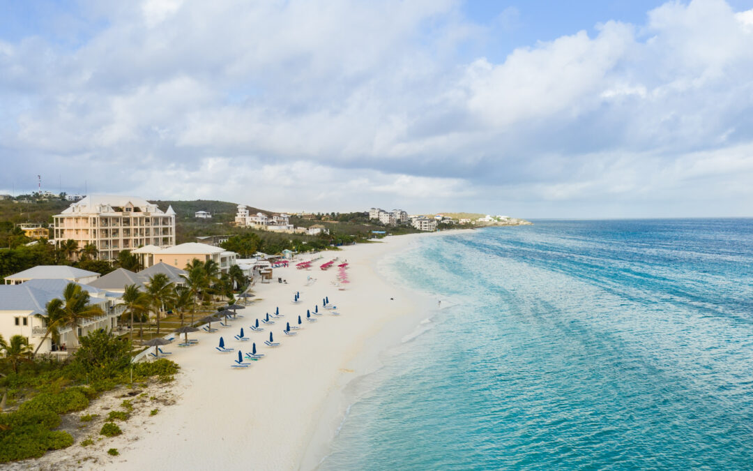 Cambie los abrigos por el bikini y disfrute del verano del Caribe