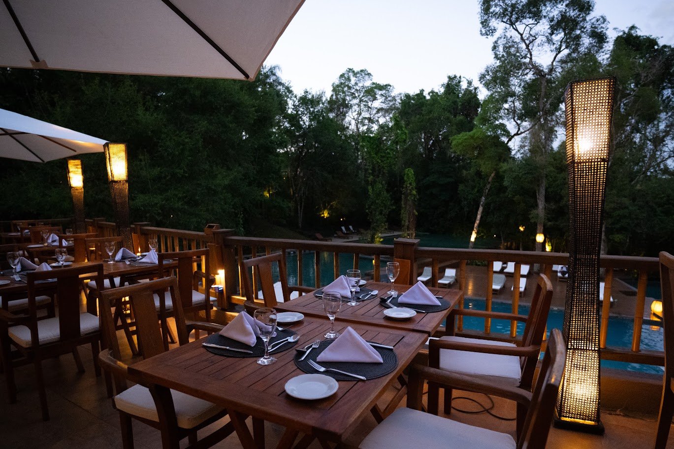 Loi Suites Restaurante Naipí_1